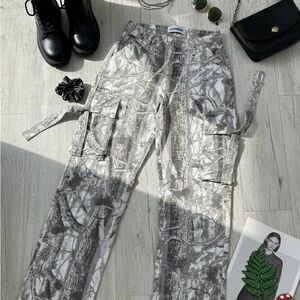 Stylish Gray Camouflage Cargo Jeans for Women